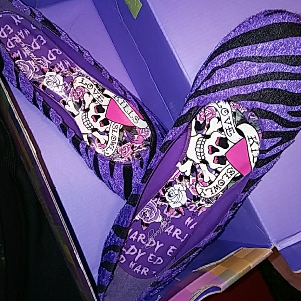 Ed Hardy dress flats